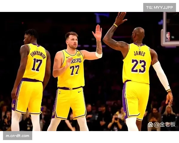 雷迪克湖人衔接段阵容 海斯替补爆发与轮换时机